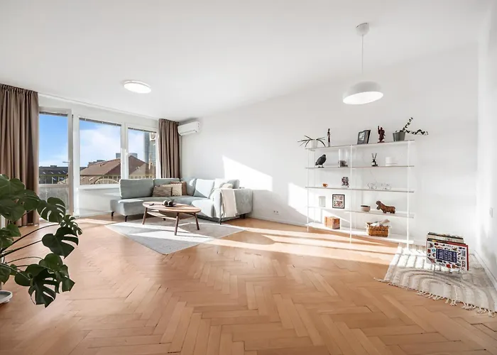 Luxury In Old Town Apartment *